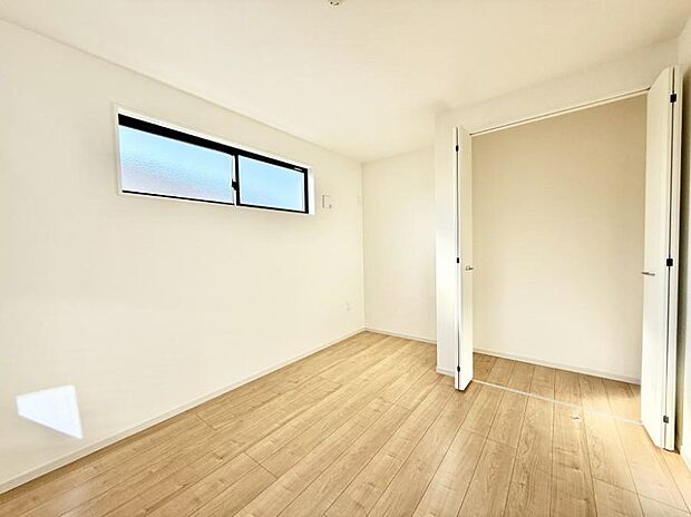 ■落ち着いた色合いのお部屋で穏やかな時間を楽しめます