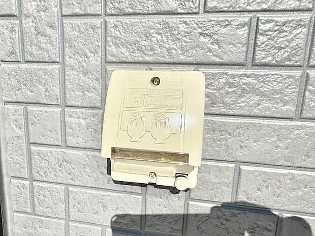 ■屋外に電源コンセントがあれば、高圧洗浄機で窓や外壁を掃除するなど便利です。