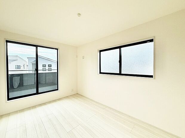 ■窓の配置や通気性の良い設計で部屋の空気がこもらず、常に新鮮な空気が流れます