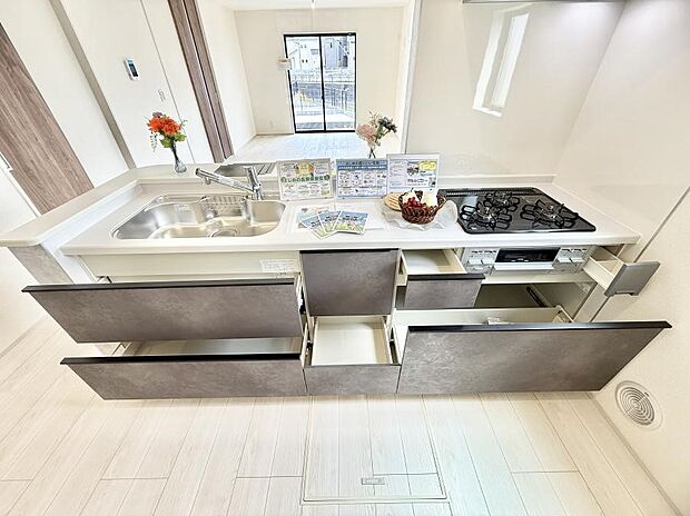 ■家族の絆を深める、温もりのあるキッチン