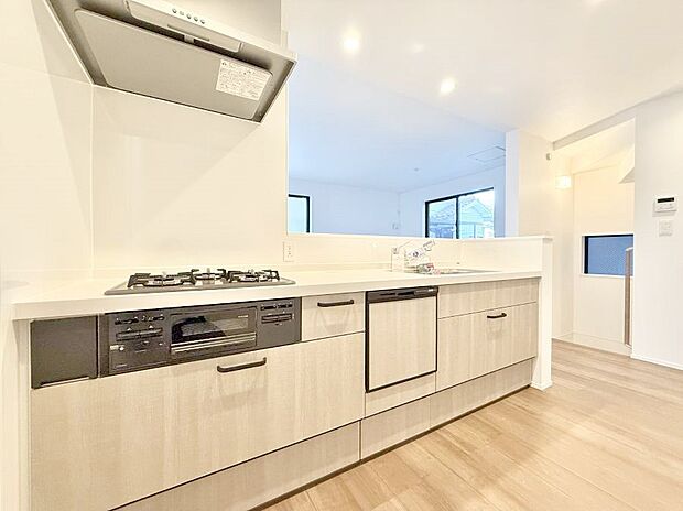 ■シンプルで機能的、毎日使いやすいキッチン