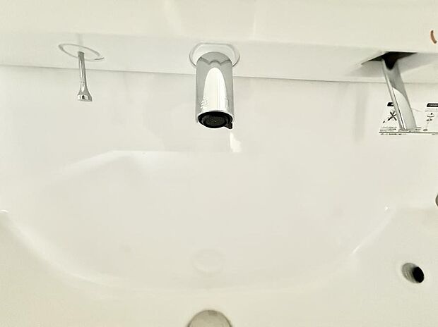 ■手洗いや顔を洗う時も快適に使える便利なシャワー