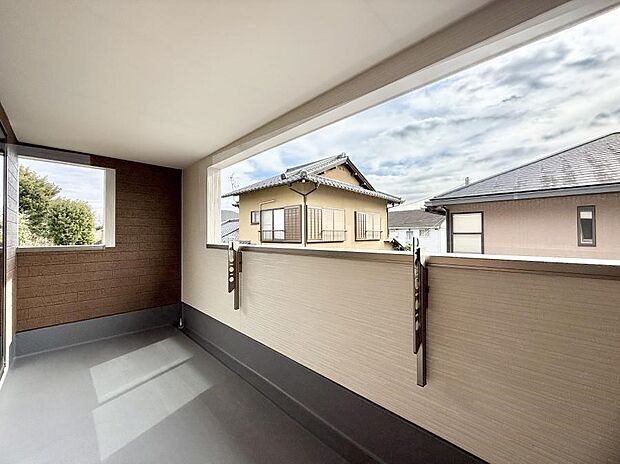 ■ 季節の移ろいを感じられる開放的な空間です