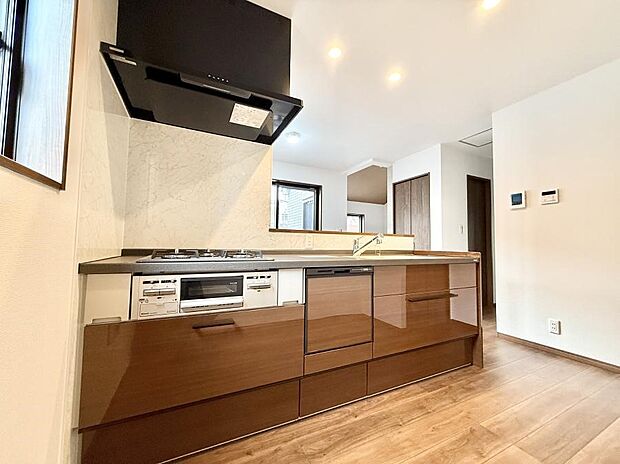 ■シンプルで機能的、毎日使いやすいキッチン