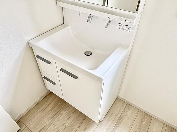 ■手洗いや顔を洗う時も快適に使える便利なシャワー