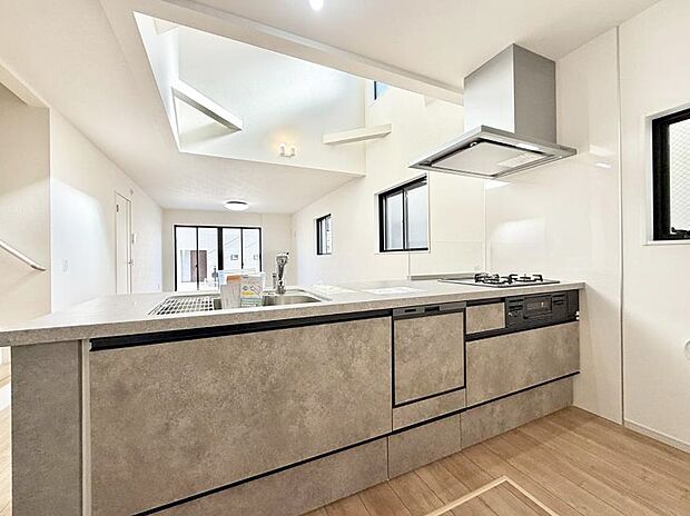 ■シンプルで美しく心地よい時間を生むキッチン空間