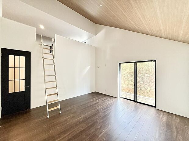 ■くつろぎと笑顔が集まる、心温まるリビング