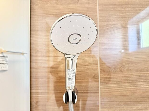 ■手元で簡単に止水できるため、水の無駄遣いを減らすことができます。