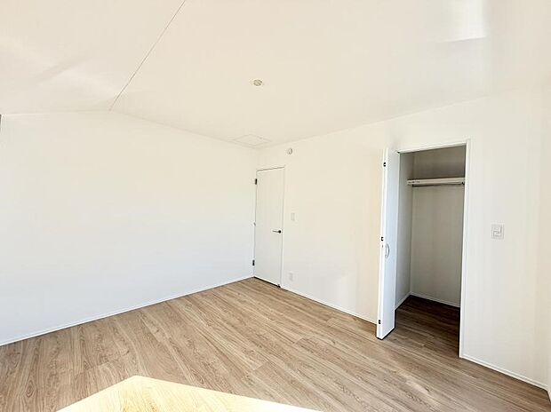 ■窓の配置や通気性の良い設計で部屋の空気がこもらず、常に新鮮な空気が流れます