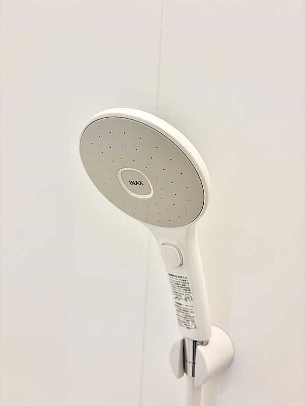 ■手元で簡単に止水できるため、水の無駄遣いを減らすことができます。