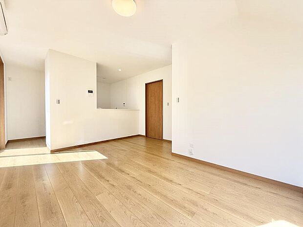 ■くつろぎと笑顔が集まる、心温まるリビング