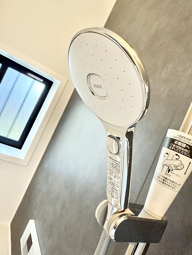 ■手元で簡単に止水できるため、水の無駄遣いを減らすことができます。