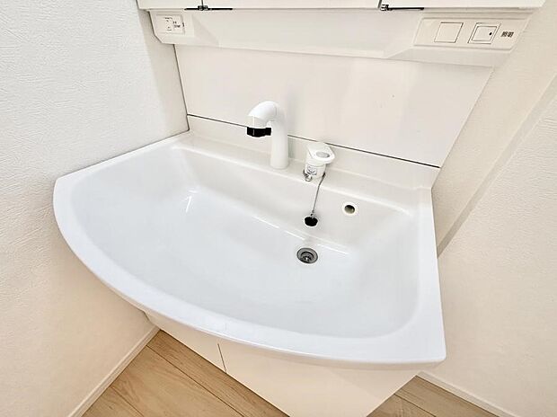 ■手洗いや顔を洗う時も快適に使える便利なシャワー