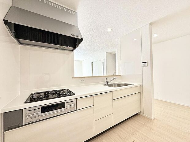 ■シンプルで機能的、毎日使いやすいキッチン