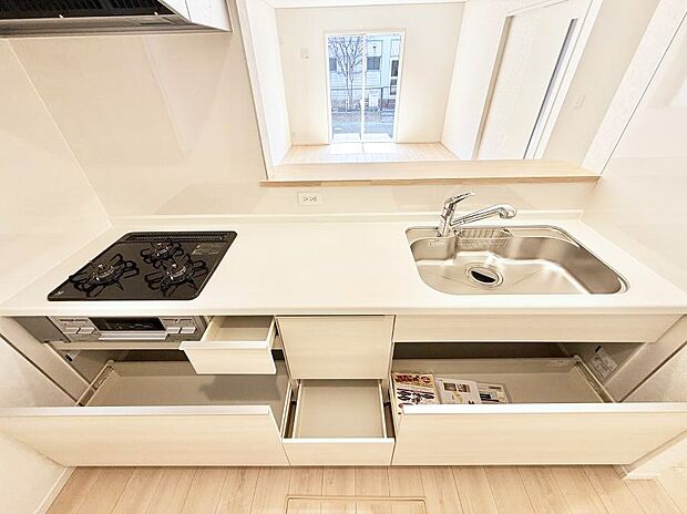 ■家族の絆を深める、温もりのあるキッチン