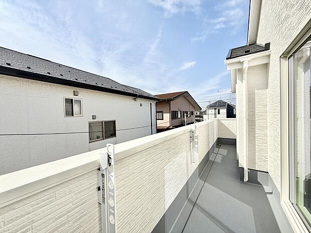 ■ 季節の移ろいを感じられる開放的な空間です