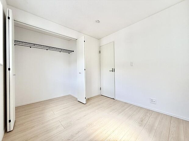 2号棟 ■落ち着いた色合いのお部屋で穏やかな時間を楽しめます