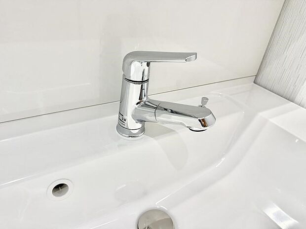 ■手洗いや顔を洗う時も快適に使える便利なシャワー