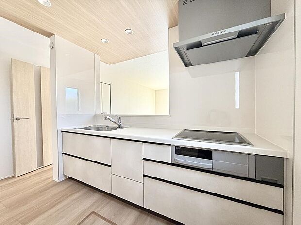 ■シンプルで機能的、毎日使いやすいキッチン