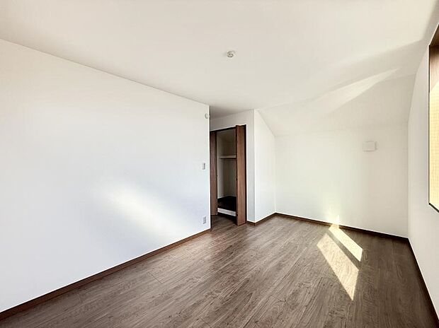 ■窓の配置や通気性の良い設計で部屋の空気がこもらず、常に新鮮な空気が流れます