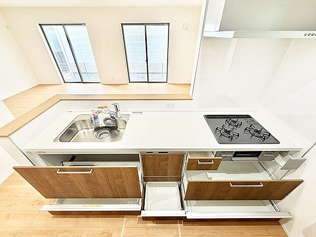 ■シンプルで機能的、毎日使いやすいキッチン