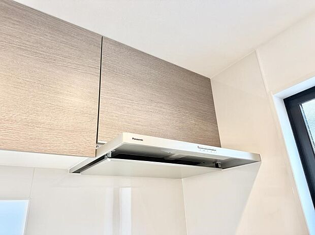 ■調理時の蒸気や匂いが換気扇に誘導され、効率的に排煙ができます。