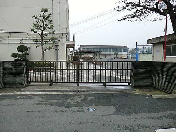 小学校 600m 横浜市立中丸小学校