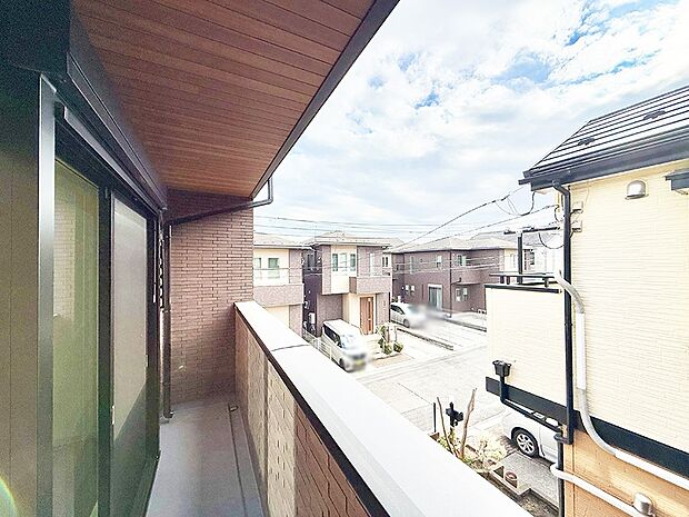 ■ 自然を身近に感じる、開放的なバルコニー