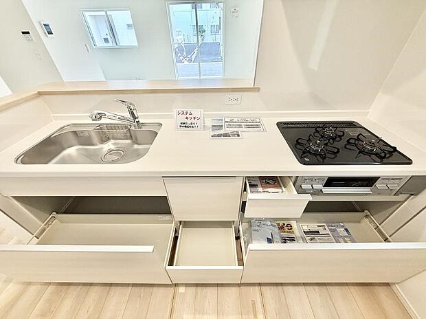 ■家族の絆を深める、温もりのあるキッチン