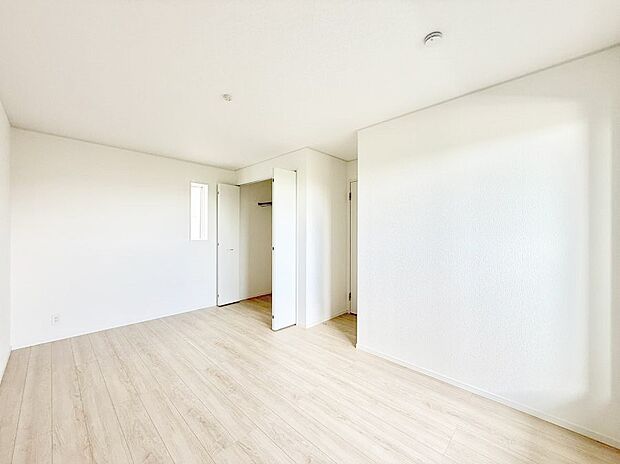 2号棟 ■窓の配置や通気性の良い設計で部屋の空気がこもらず、常に新鮮な空気が流れます
