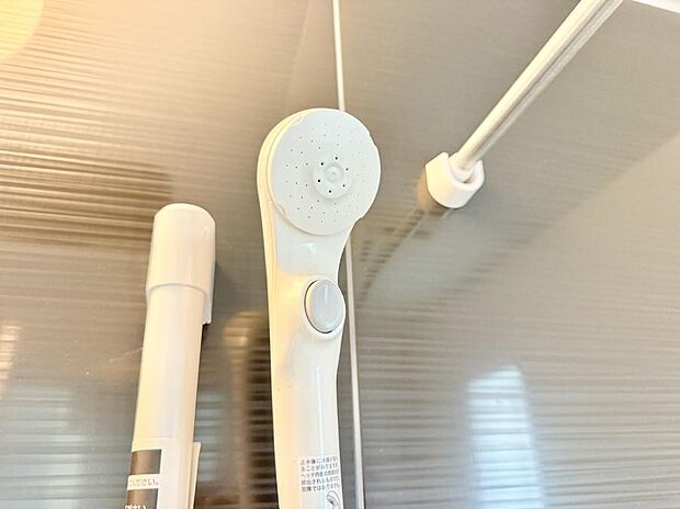 ■手元で簡単に止水できるため、水の無駄遣いを減らすことができます。