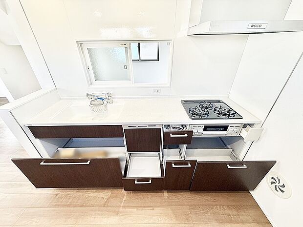 ■家族の絆を深める、温もりのあるキッチン