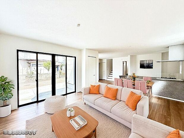 ■くつろぎと笑顔が集まる、心温まるリビング