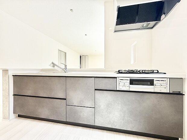 ■家族の絆を深める、温もりのあるキッチン