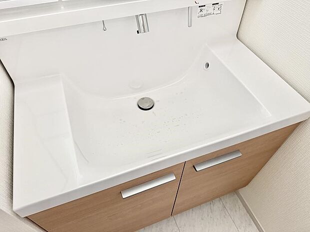 ■手洗いや顔を洗う時も快適に使える便利なシャワー