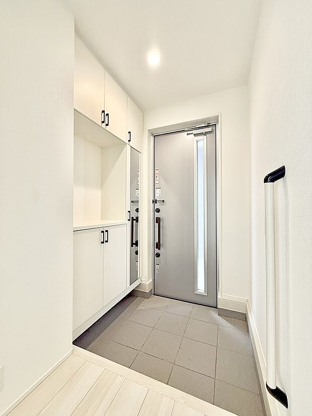 ■ ここから始まる一日、すっきり整った玄関