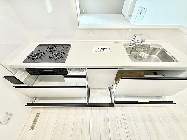 ■家族の絆を深める、温もりのあるキッチン