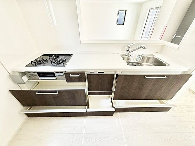 ■家族の絆を深める、温もりのあるキッチン