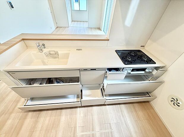 ■家族の絆を深める、温もりのあるキッチン