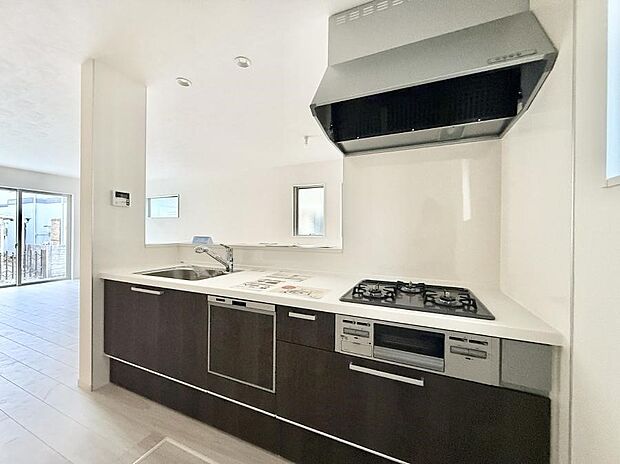 ■シンプルで機能的、毎日使いやすいキッチン