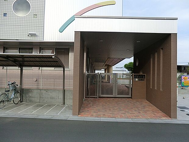 幼稚園・保育園 300m 八幡保育園