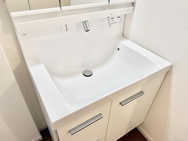 ■手洗いや顔を洗う時も快適に使える便利なシャワー