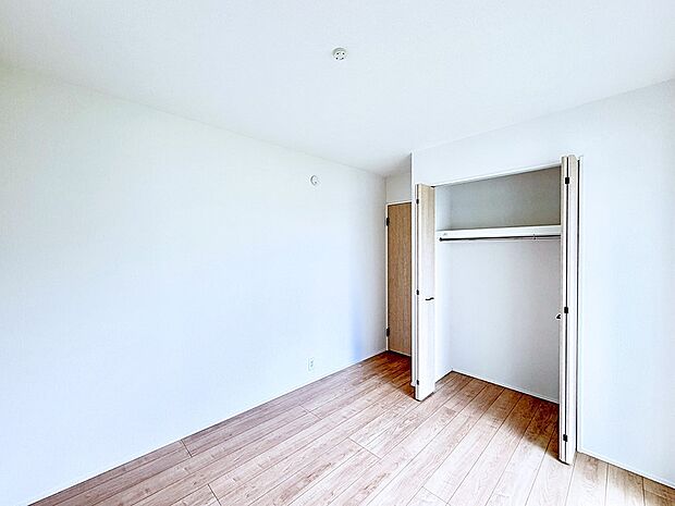 5号棟  ■清潔感あふれるお部屋で毎日を快適に過ごせます
