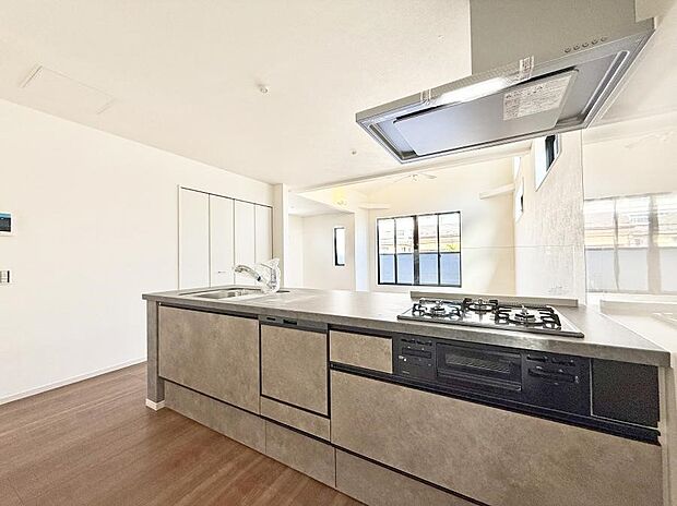 ■美味しい時間が生まれる、笑顔あふれるキッチン