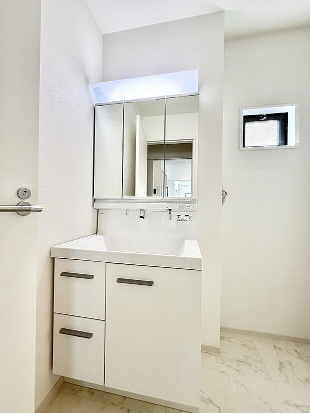 ■朝の準備がスムーズにできる広さです