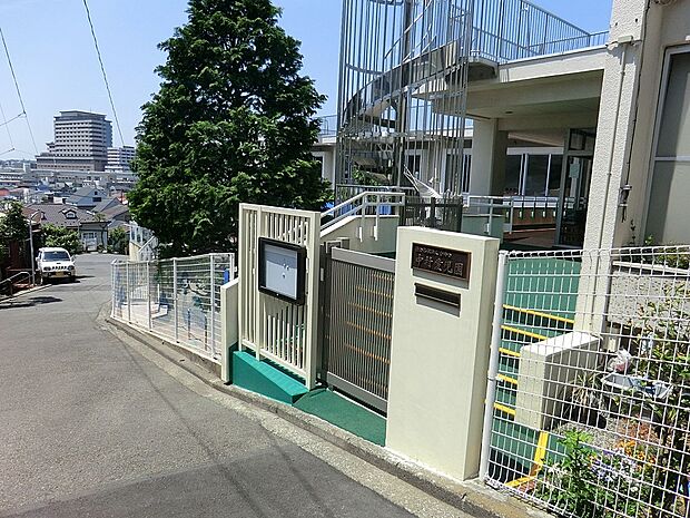 幼稚園・保育園 700m 中村愛児園