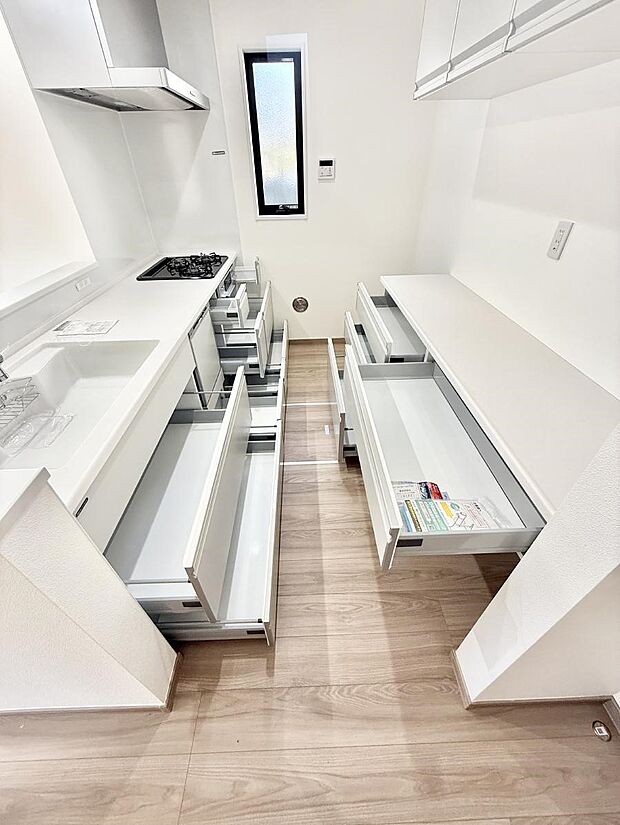 ■家族の絆を深める、温もりのあるキッチン