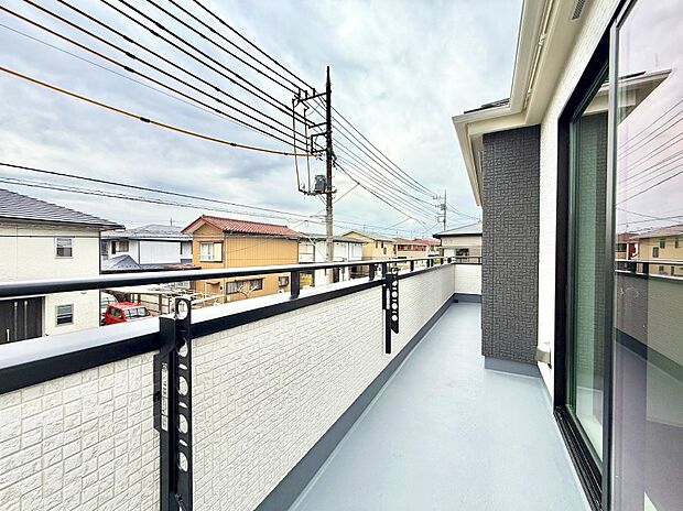 ■ 季節の移ろいを感じられる開放的な空間です