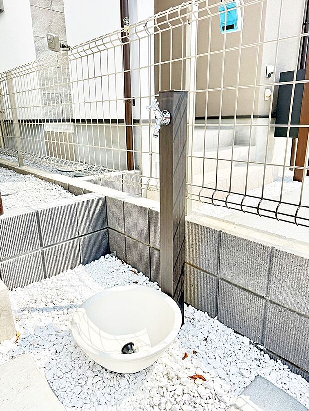 ■宅配ボックス付き郵便受けがあると不在時も安心ですね  