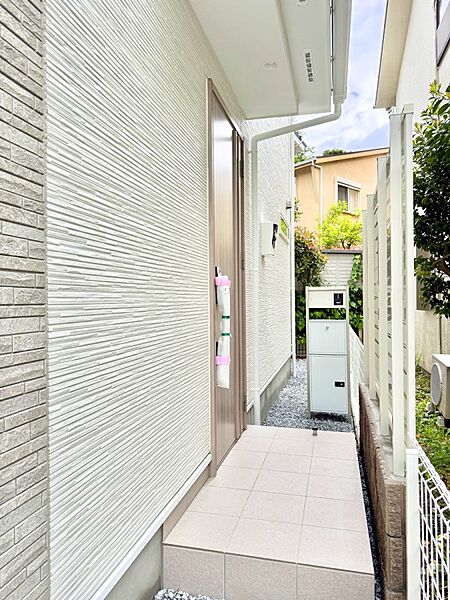 1号棟  ■ シンプルで美しく、住まいの第一印象を彩る玄関です